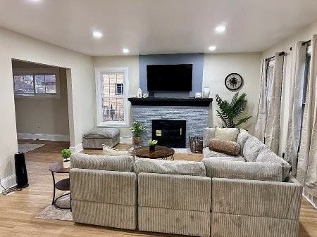 4221 Fullerton St - Photo 2 of 12
