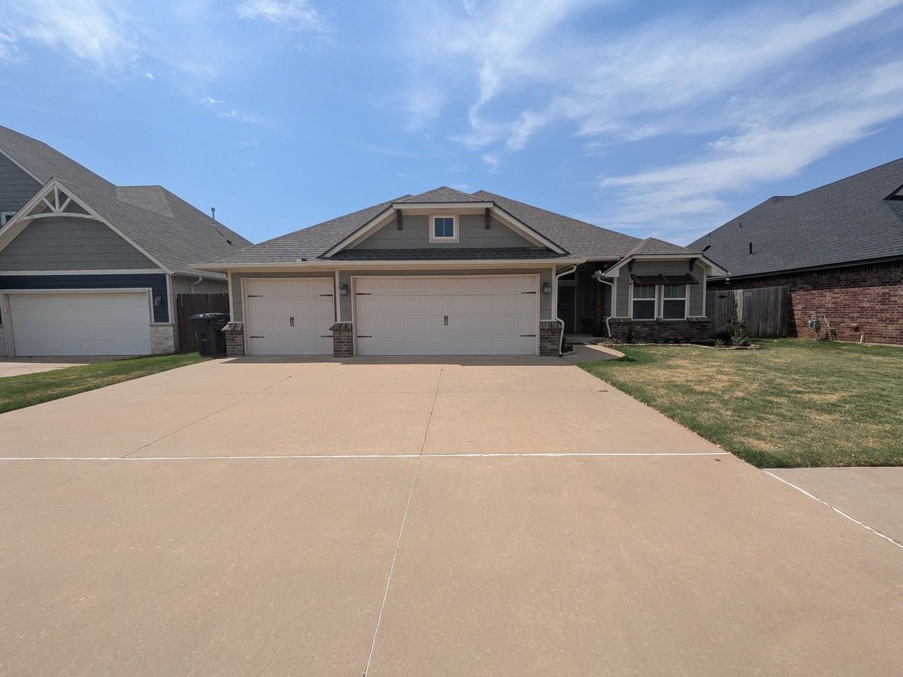 18001 Haslemere Ln - Photo 3 of 29