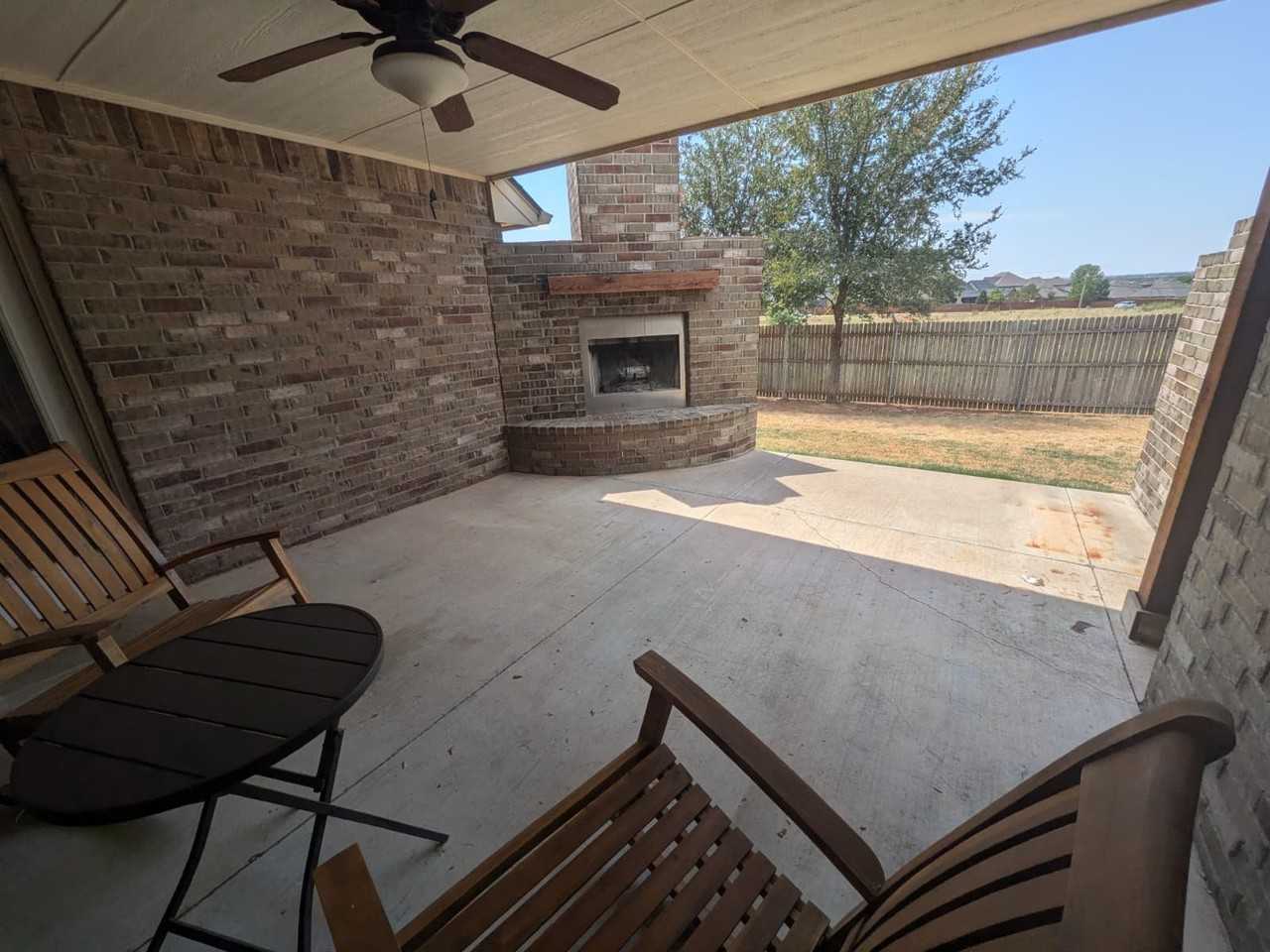 18001 Haslemere Ln - Photo 4 of 29