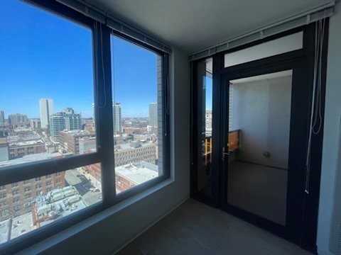 140 W Superior St - Photo 2 of 9