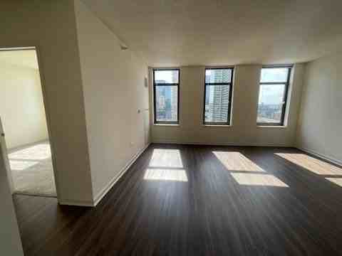 349 N Jefferson St - Photo 6 of 12