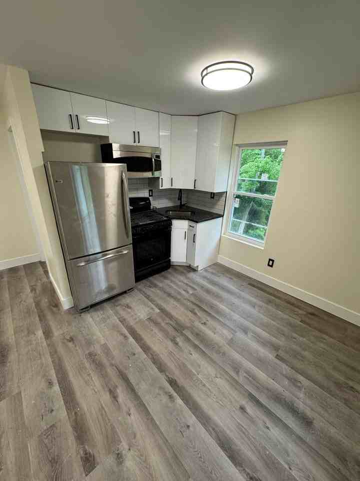 69 Broadway Woodridge #B - Photo 3 of 11
