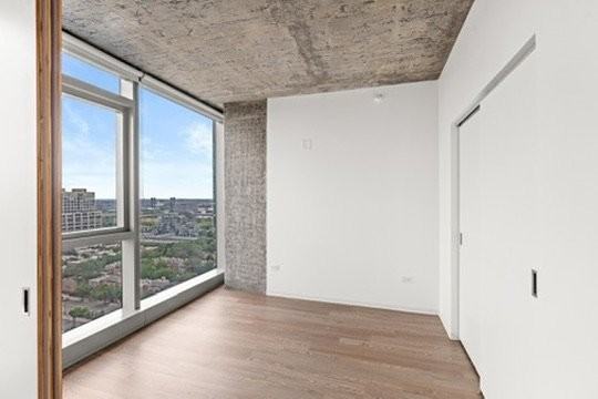 1409 S Wabash Ave - Photo 5 of 7