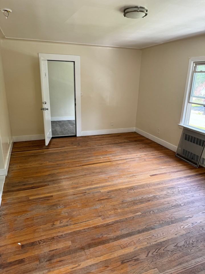 32 Starr Ave #6 - Photo 4 of 14