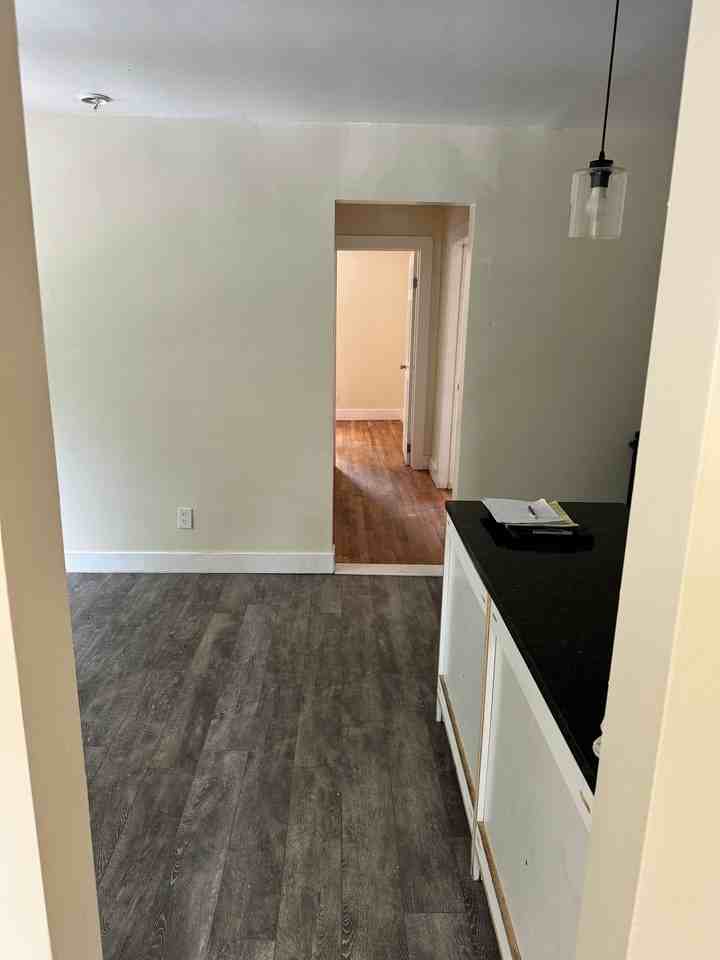 32 Starr Ave #6 - Photo 5 of 14