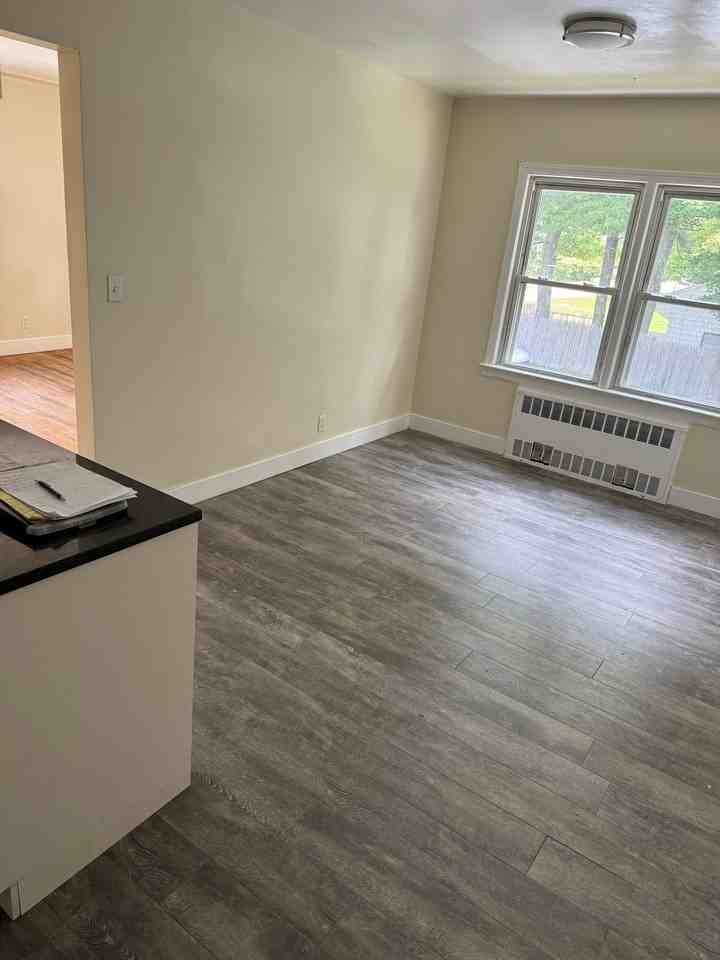 32 Starr Ave #6 - Photo 6 of 14