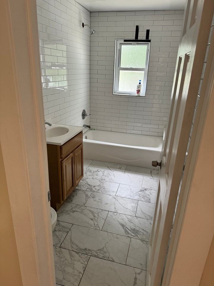 32 Starr Ave #6 - Photo 7 of 14
