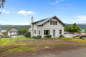 featured image of 120 E Frederick Dr