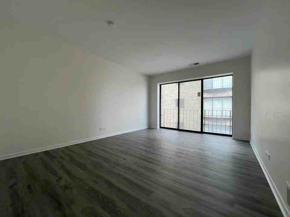 2300 North Harlem Avenue606 Elmwood Park, Il - Photo 4 of 14