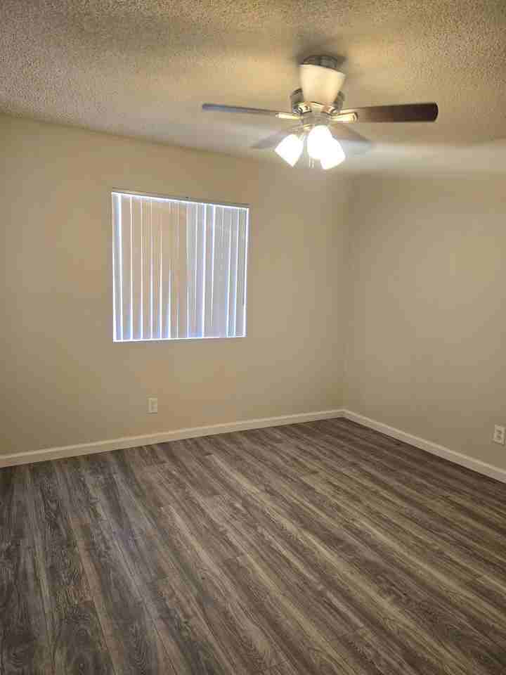 5906 Challen Ave #12 - Photo 4 of 7