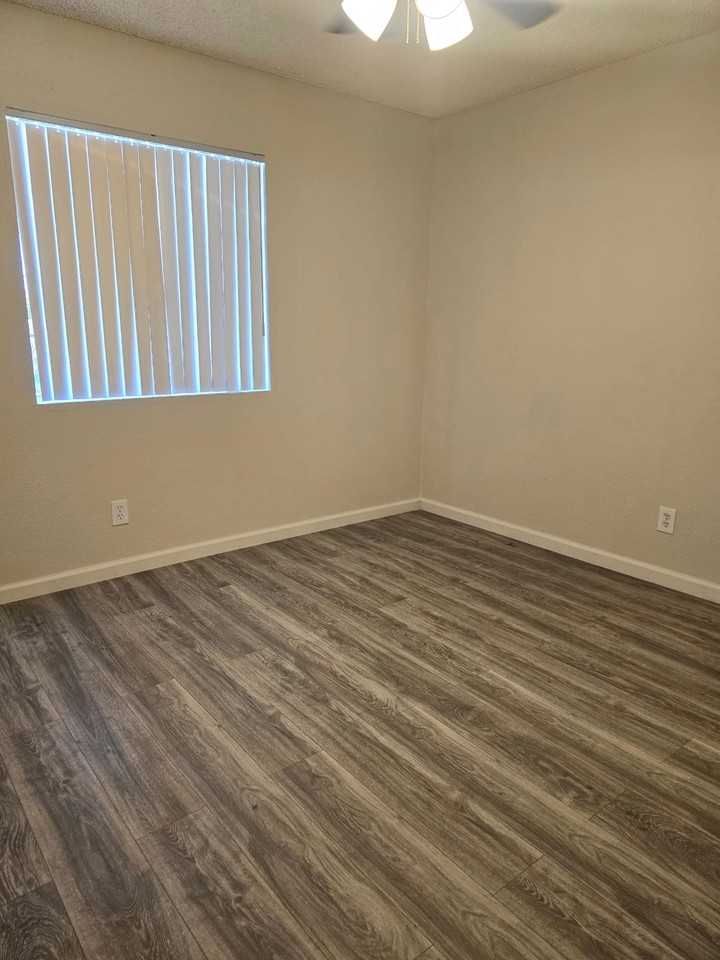 5906 Challen Ave #12 - Photo 5 of 7