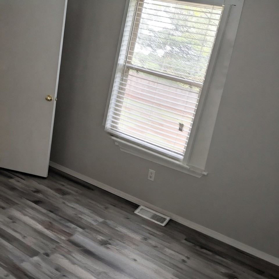 513 W Chestnut Rd - Photo 7 of 11