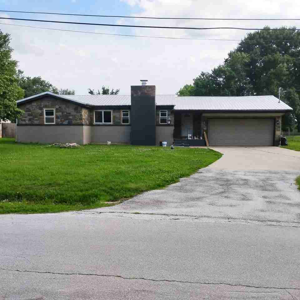 3006 E Gasconade St - Photo 5 of 11