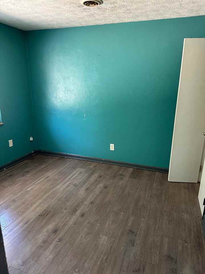 621 Bonnycastle Ave - Photo 7 of 9