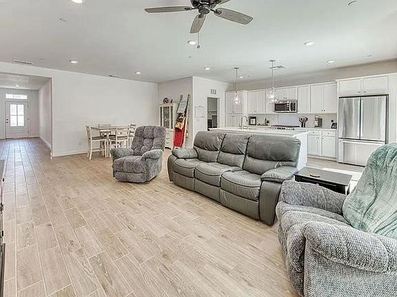 1762 N Aster Lake Rd - Photo 5 of 15