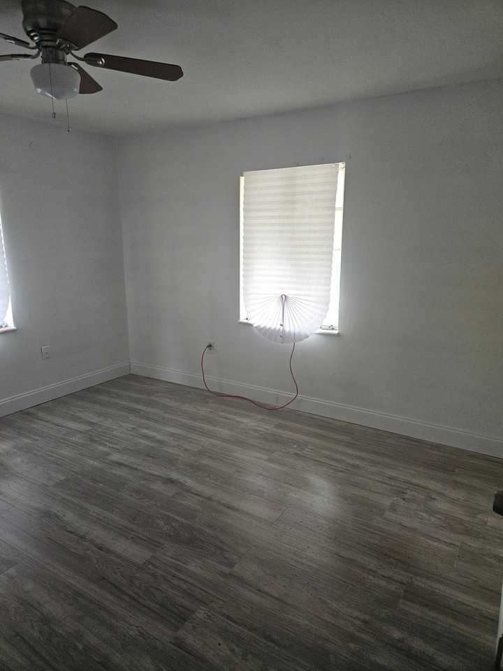 1612 S Eustis St - Photo 5 of 11