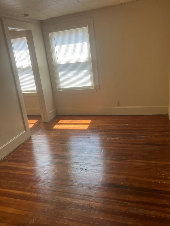 1310 Dewey Ave #1 - Photo 4 of 11