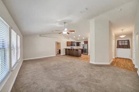 432 Triton St - Photo 4 of 20