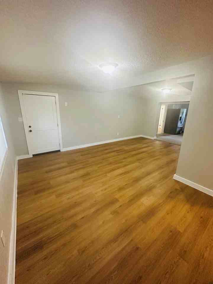 2558 Spirea St - Photo 6 of 20