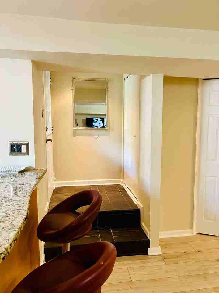 18 R St Ne #B - Photo 3 of 20