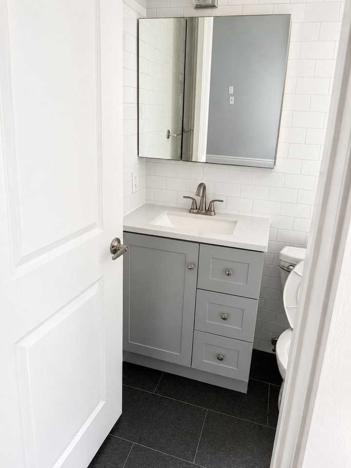 560 Riverdale Ave #2R - Photo 5 of 9