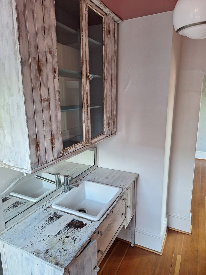 432 Ne Dekum St #B - Photo 4 of 11