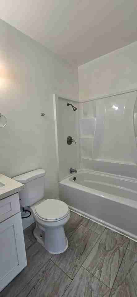2373 N Alameda Ave - Photo 7 of 14