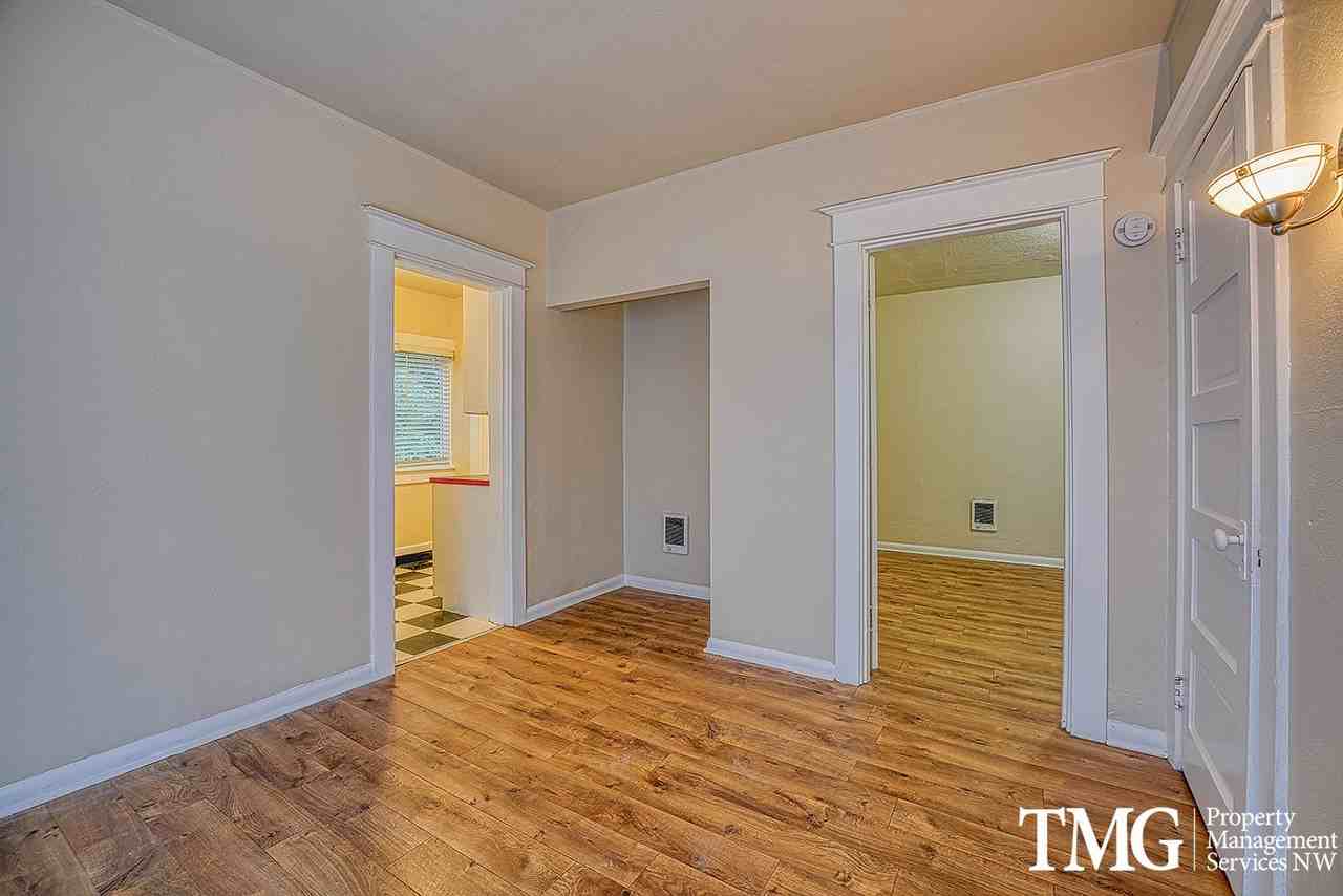 Thurman Apartments - Photo 3 of 19