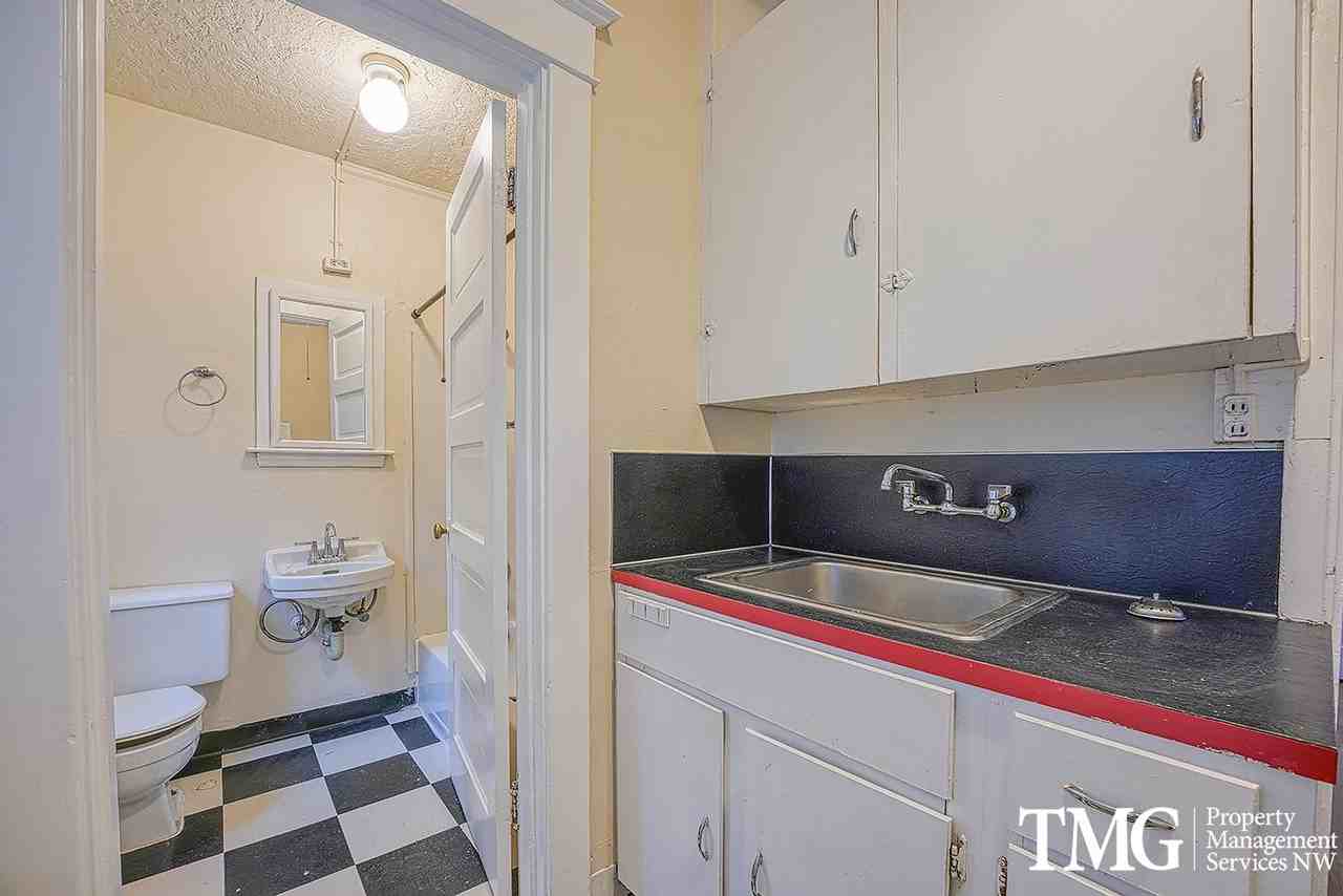 Thurman Apartments - Photo 6 of 19