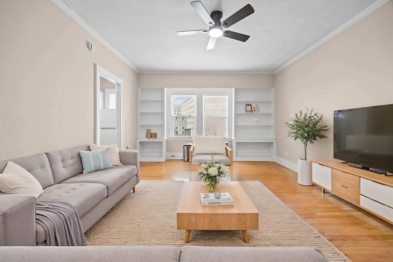 49 Troup St - Photo 2 of 23