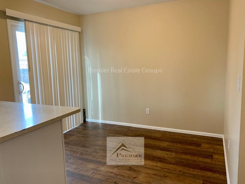 1122 Delaware Dr - Photo 7 of 16