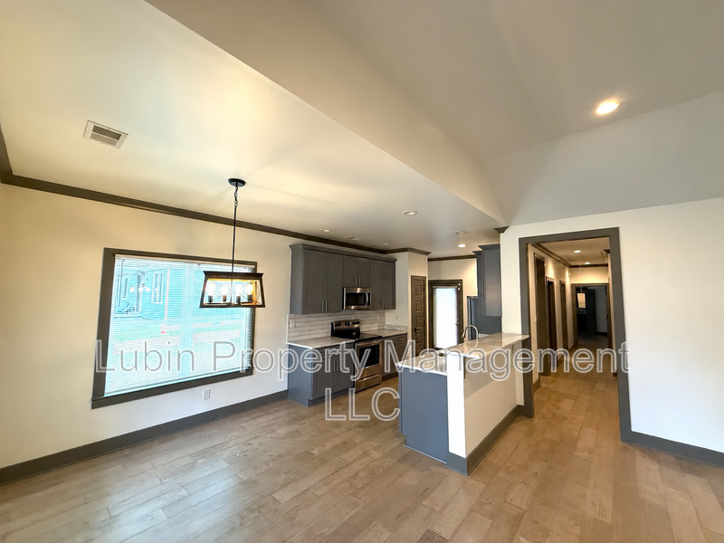 4948 Wilburn Ave - Photo 3 of 11