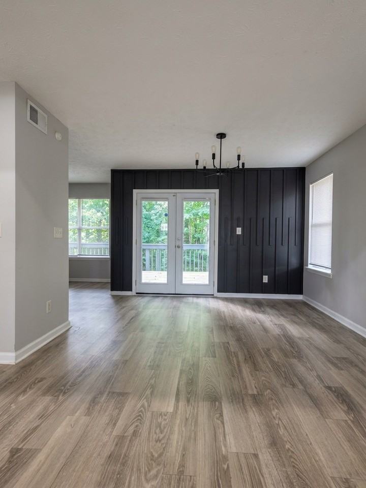 5526 Downs Way - Photo 4 of 16