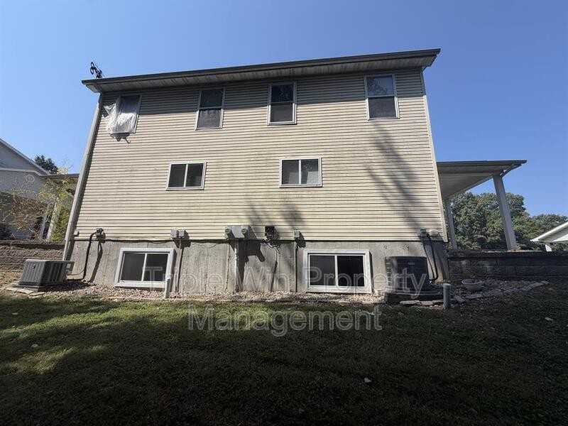 226 Diekamp Ln - Photo 5 of 35