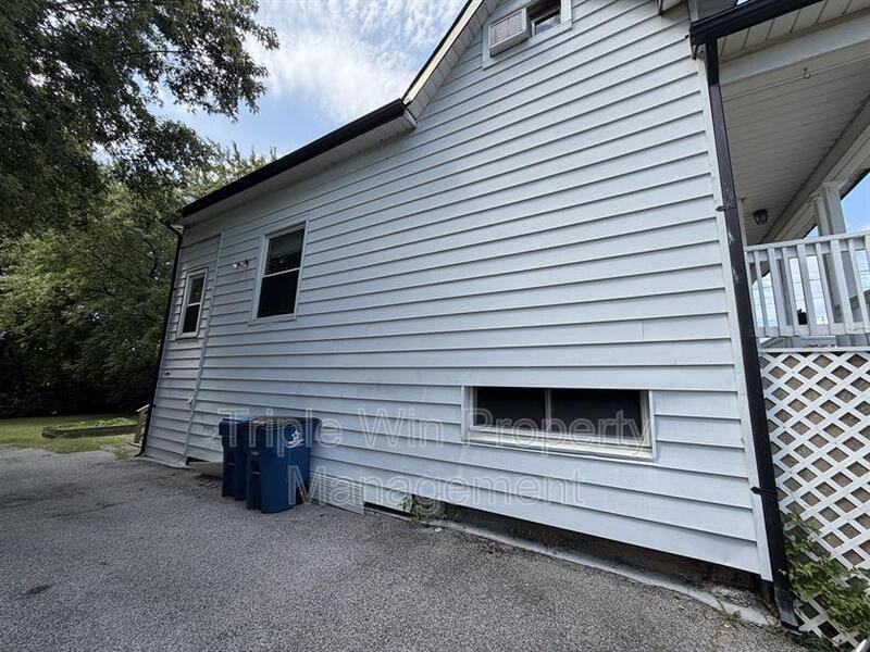 7790 Folk Ave - Photo 3 of 26