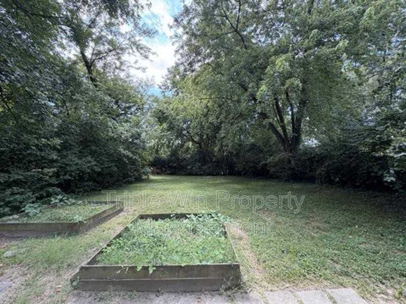 7790 Folk Ave - Photo 4 of 26