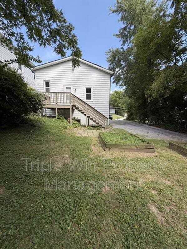 7790 Folk Ave - Photo 5 of 26