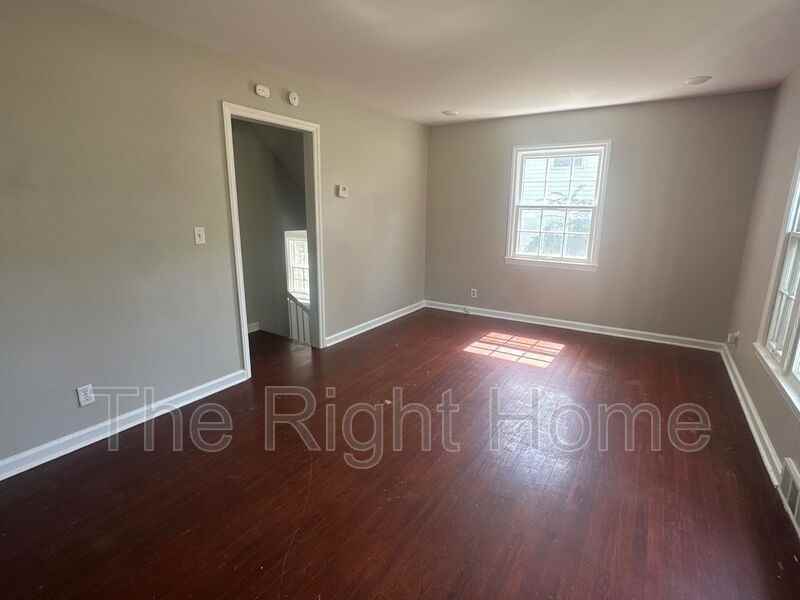 6735 N 34th St - Photo 2 of 9