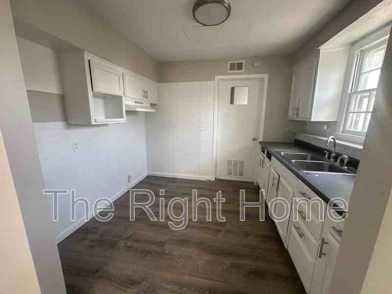 6735 N 34th St - Photo 5 of 9