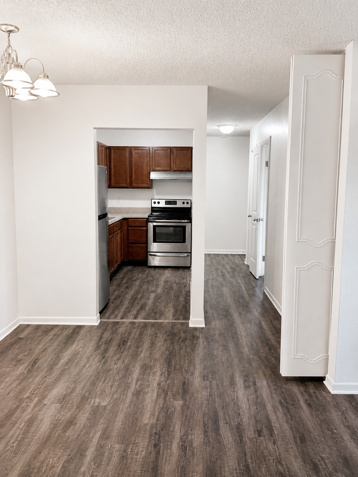 Crestview Apartments - Photo 3 of 15