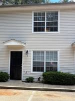 featured image of 827 Richmond St
