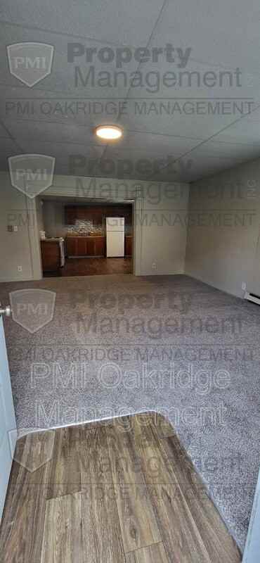 7 N East St #B - Photo 3 of 8