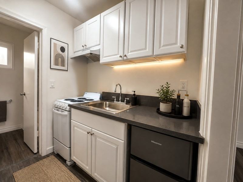 2034 S Corning St - Photo 3 of 13