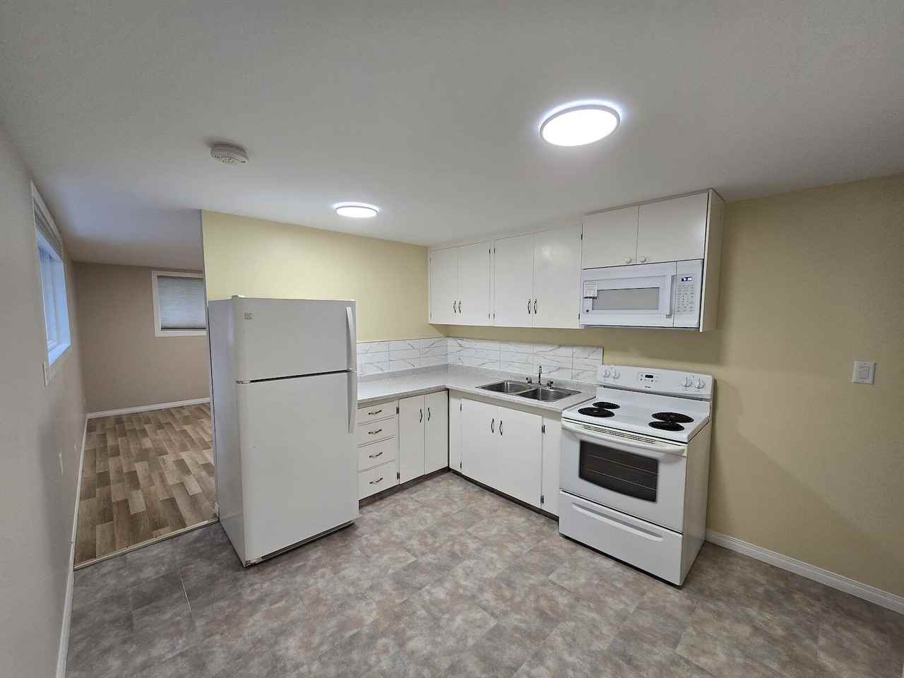 4208 16 St Sw - Photo 3 of 7