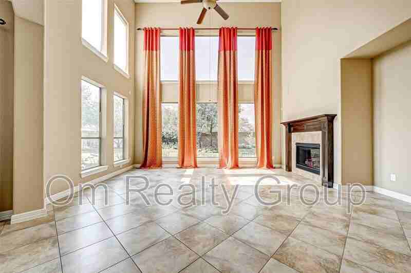 2910 Cotswold Ln - Photo 6 of 16