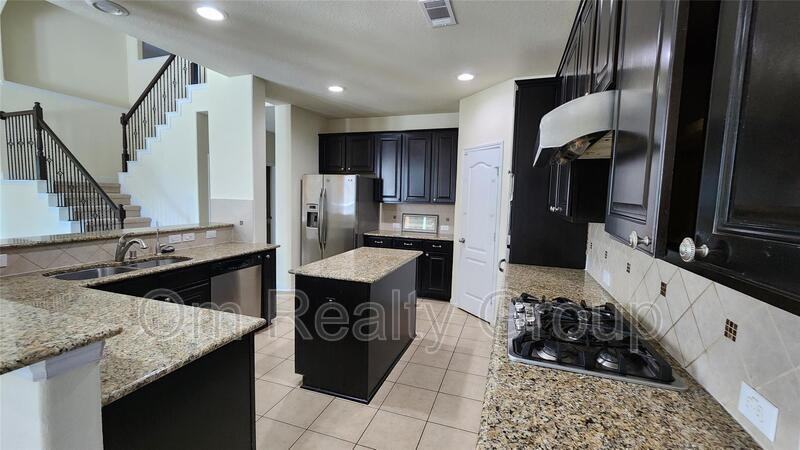 2318 Nashmor Dr - Photo 7 of 30