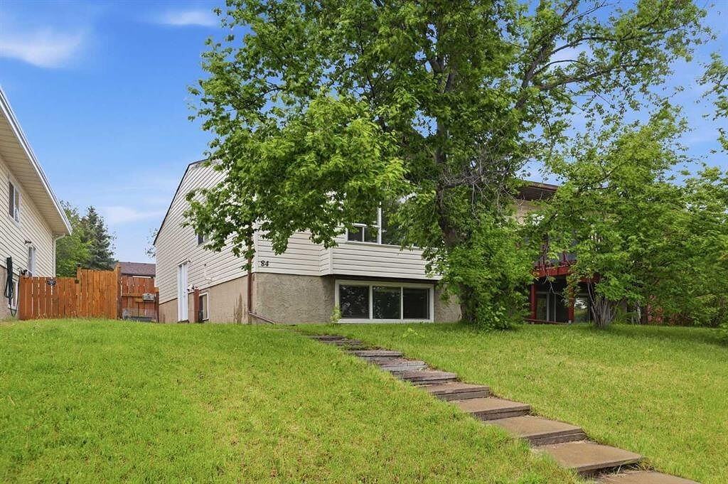 84 Ranchero Rise Nw - Photo 2 of 24