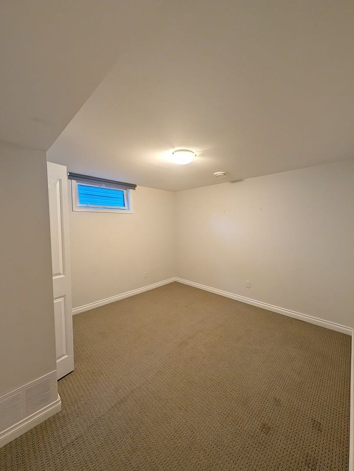 8917 162 St Nw - Photo 2 of 8