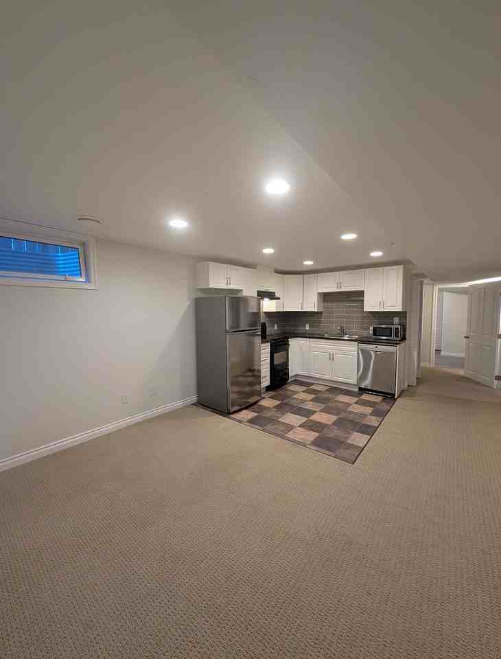8917 162 St Nw - Photo 3 of 8
