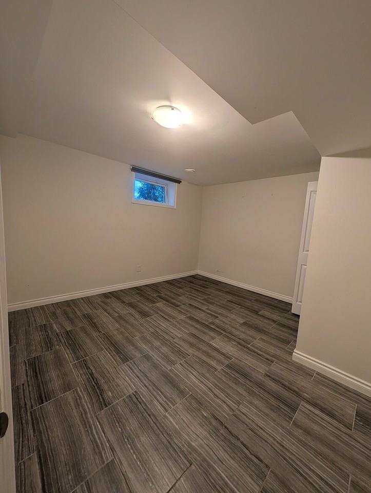 8917 162 St Nw - Photo 5 of 8